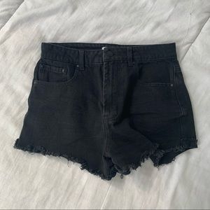 BLACK DENIM SHORTS